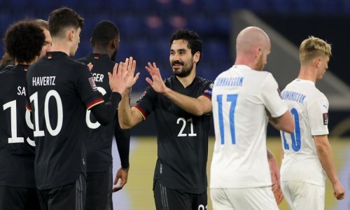 Nakon rutinski odrađenog posla na Islandu, njemački nogometaši očekivali su miran let i povratak kućama, a kad tamo....