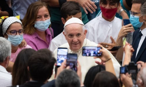 Papa Franjo stigao u brzinski posjet domovini Viktora Orbana, mediji skloni mađarskom premijeru nazvali su ga 'glupanom'