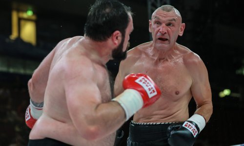 [FOTO] Povratak u ring i odličan nastup! Hrvatski boksač Željko Mavrović 'istukao' 26 godina mlađeg Gruzijca