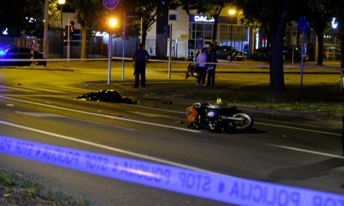 U teškoj prometnoj nesreći u Zagrebu poginuo motociklist