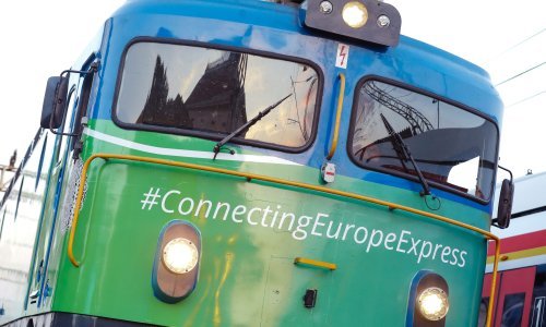 [FOTO/VIDEO] Kao u stara vremena: Vlak Connecting Europe stigao u Zagreb, a putnike su iznenadili i s podsjećanjem na slavni Orient Express