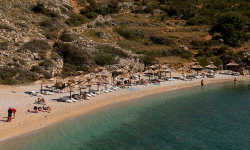 Mladić u Malinskoj poginuo na plaži dok je prao sprave u vodenom parku