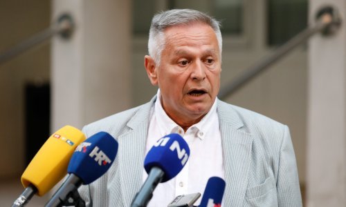 [FOTO] SDP bez odluke o statusu isključenih zastupnika, Vidović: Grbin je pobjegao sa sjednice