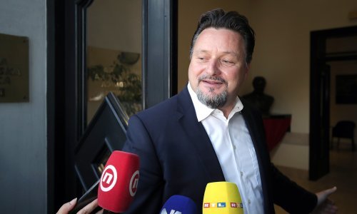 Kuščević na sudu zbog malverzacija na Braču, odluka o optužnici ipak još nije donesena