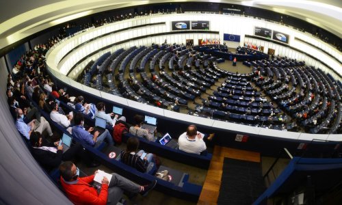 Europski parlament traži da se rodno nasilje tretira kao posebno kazneno djelo, HDZ-ovci bili suzdržani kod glasanja