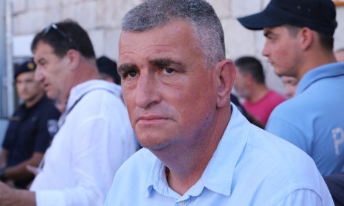 Bulj vladajućima spočitnuo kršenje epidemioloških mjera poput otvaranja Pelješkog mosta i poručio: 'Stožeraši su diktatori'