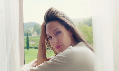 Nikad ljepša Angelina Jolie pokazala svoju romantičnu stranu