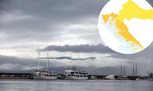 [VIDEO/FOTO] Stigla dugo iščekivana kiša: Žestoko nevrijeme na Kvarneru, promjena vremena zahvatila veći dio Hrvatske, upaljen i meteoalarm