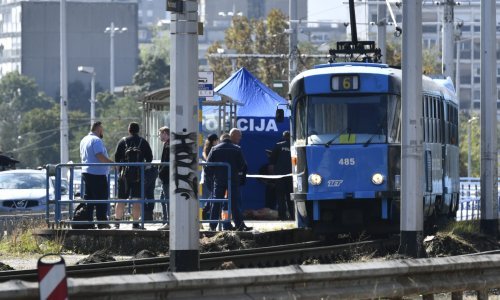 [FOTO/VIDEO] U tramvaju na Mostu mladosti u Zagrebu našli tijelo muškarca, sumnja se na ubojstvo