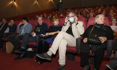 'Ljubav oko svijeta' Anđele i Davora Rostuhara otvorio 16. DOKUart