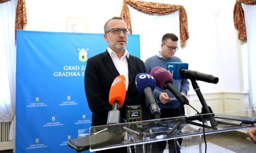 Zagrebački Mostovci traže da se satnica pomoćnicima u nastavi digne s 25 na 30 kuna