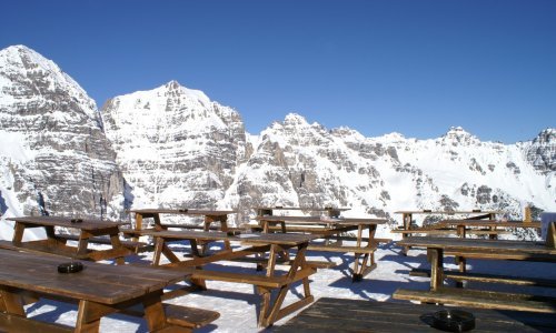 Spremate se na skijanje u Austriju? Pripremite covid potvrde i FFP2 maske, bez toga ništa