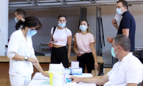 Nova američka studija: Cijepljeni mogu nositi i širiti istu količinu virusa kao i necijepljeni, trebaju i dalje nositi maske