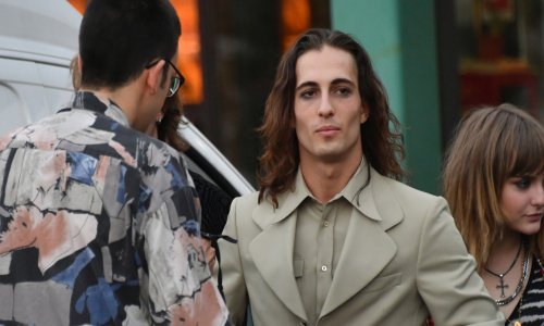 I to smo dočekali: Bezobrazno zgodan talijanski rock zavodnik se fotkao potpuno nag i izazvao erupciju oduševljenja