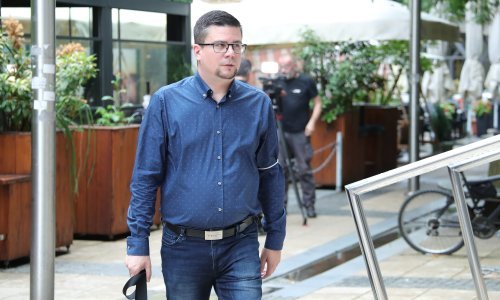 Hajduković o isključenjima u SDP-u: Ostalo je visiti u zraku koji su to razlozi. Želimo da kolege koje žele ostati u Klubu, ostanu s nama