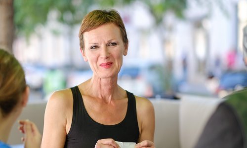 Sjećate se Elle? Nekadašnja dance zvijezda devedesetih danas konobari, ali ne zapušta svoju glazbenu karijeru