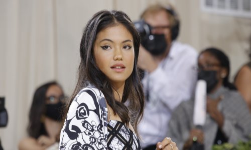 Do ovoga ljeta za Emmu Raducanu nitko nije znao, a sad se za njom otimaju slavni dizajneri, modni časopisi i organizatori zabava