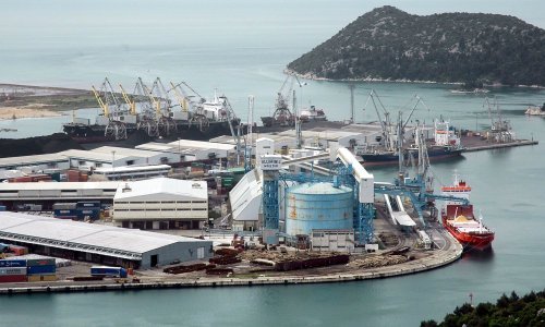 Luka Ploče najavila program zbrinjavanja 100 radnika