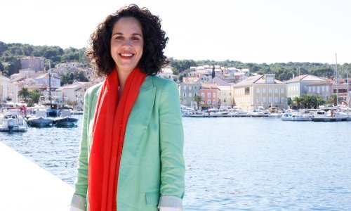 [VIDEO/FOTO] Otok vitalnosti 'razvalio' ovogodišnju sezonu. U rujnu ima deset posto više turista nego famozne 2019., a na razini cijele godine debelo je nadmašio hrvatski prosjek