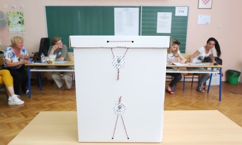 Izborno povjerenstvo izdalo upute za glasanje na dopunskim manjinskim i izborima u Pazinu, pogledajte što se propisuje