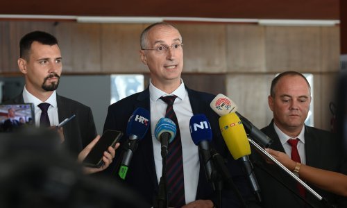 Nastavlja se žestoki sukob SDP-a i splitskog gradonačelnika: 'Puljak bezočno laže u kamere, a dogradonačelnik se ispred kamera cerekao blesavo poput zaljubljenog tinejdžera'