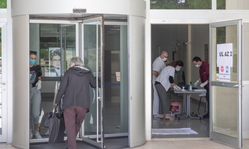 Majku ubijene djece teškom psihičkom stanju dovezli u dubrovačku bolnicu