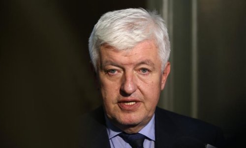 Šostar pušten da se brani sa slobode