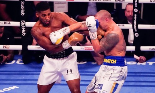 [FOTO] Senzacionalni ukrajinski boksač Usik novi je teškaški prvak svijeta! Pred 70 tisuća gledatelja na stadionu u Londonu nadboksao je Anthonyja Joshuu