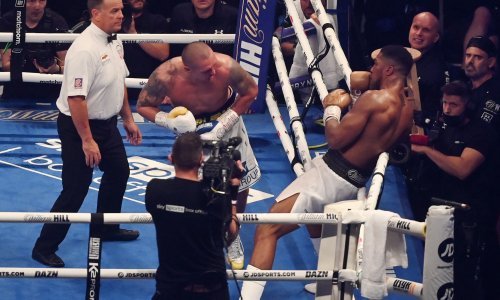 Oglasio se ukrajinski boksač Oleksandr Usik, novi kralj teške kategorije: 'Želim se zahvaliti Isusu Kristu, sve dolazi od njega'