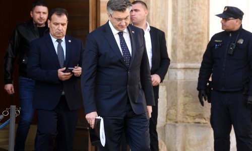 Plenković otkrio da je SAD ukinula vize za hrvatske građane; najavio i niz izmjena zakona i reformu socijalne skrbi. Beroš o covid potvrdama u zdravstvu: Nećemo biti rigorozni, neće biti otkaza