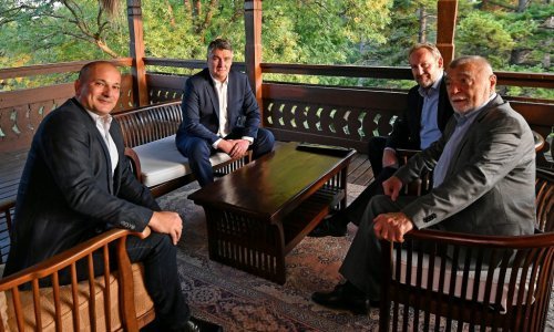 Milanović objasnio otkud Mesić na sastanku s njim i Izetbegovićem: 'Nije uobičajeno, ali tako je bilo'