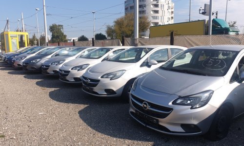 [FOTO] TRCZ ima dražbu rabljenih automobila: Po smiješnim cijenama nude se solidni mali gradski auti, motocikli i radni strojevi