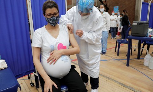 Američki CDC poziva na veće cijepljenje trudnica protiv covida