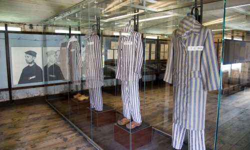 Uhićena 96-godišnja Irmgard Furchner, bivša tajnica nacističkog logora Stutthof: Nije se pojavila na sudu, pa ju policija ulovila u Hamburgu