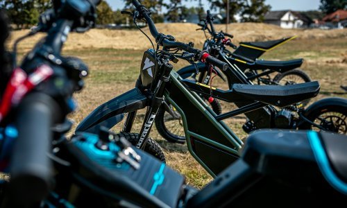 [FOTO/VIDEO] Električni motocikli i kod nas: Bili smo na premijeri električnih enduro/cross motora Kuberg