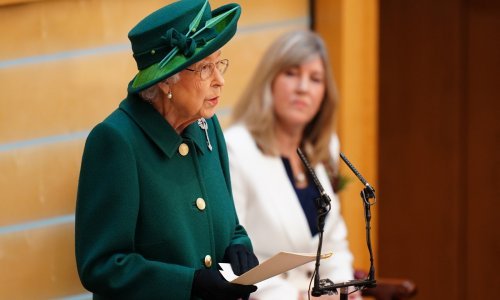 Kraljica Elizabeta po prvi put u javnosti govorila o princu Philipu nakon njegove smrti