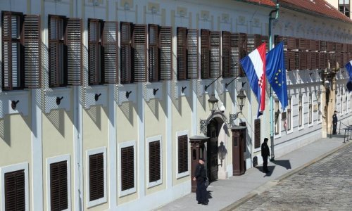 U Banskim dvorima dogodila se još jedna krađa koju nitko nije primijetio