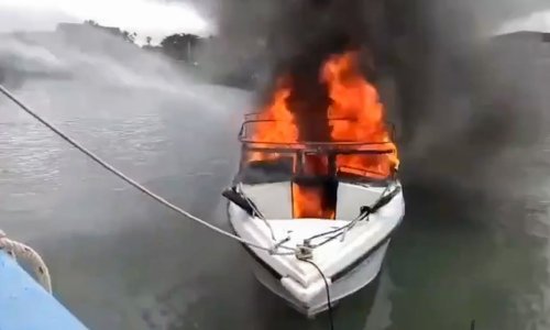 Požar na brodu u Stobreču ugasili građani, vatrogasci pripomogli na kraju