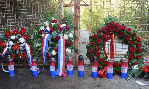 Položeni vijenci kod bivšeg logora u Morinju: Ovo je veliki dan, ali ima tu još mjesta za procesuiranje