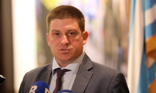 Butković: Ne razmišljamo o covid potvrdama za državne službenike