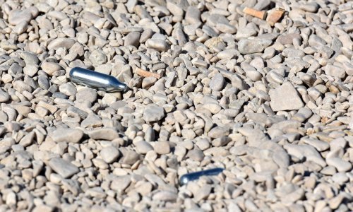 Iako su potpuno legalne, policija u Dubrovniku od trojice zaplijenila 'bombice' dušikovog oksida kojima se stranci često drogiraju