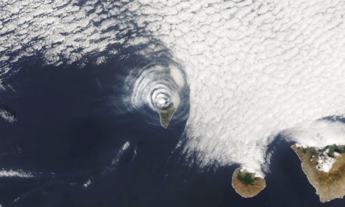 [FOTO] NASA objašnjava toplinski udar kao malo koji drugi: Silovita erupcija vulkana na La Palmi napravila je valove u oblacima