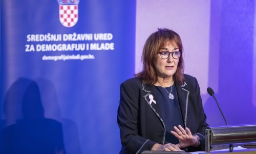 Konferencija o demografiji u Zagrebu, stigla i Dubravka Šuica. Izaslanik premijera: Dnevno umre oko 150 ljudi, dok ih se rodi oko 100