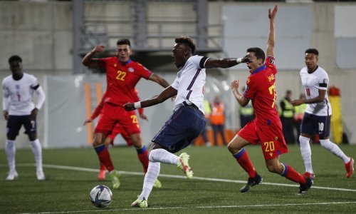 [FOTO] Srbija teškom mukom srušila Luksemburg i preuzela vodstvo u skupini; Engleska i Poljska zabili po pet golova nogometnim 'liliputancima'