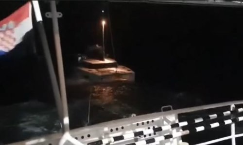 [VIDEO] Poljaci isplovili po orkanskoj buri i valovima od četiri metra: Pogledajte snimku spašavanja