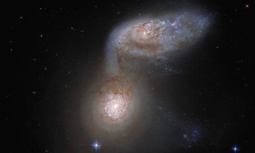 [FOTO] Hubble je snimio neobičan prizor: Delikatan ples dviju galaksija