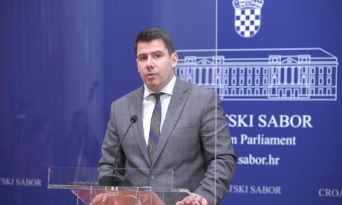 Grmoja: Covid-potvrda je svojevrsna legalizacija cijepljenima da šire zarazu