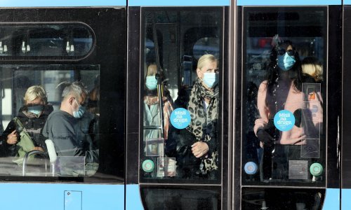 U posljednja 24 sata 2022 nova slučaja. Čak 27 covid pozitivnih osoba je preminulo, petero je bilo cijepljeno s obje doze