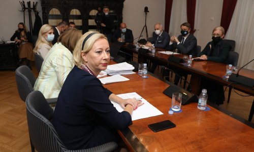 Odbor za medije i na novoj sjednici predložio Šveba za glavnog ravnatelja HRT-a; oporba: To je farsa, igrokaz, groteska...