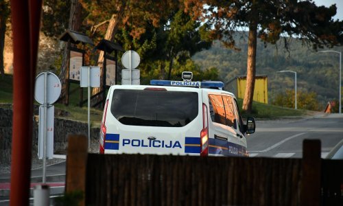 Kod Gračaca poginuo njemački motociklist, kod Obrovca traktorist